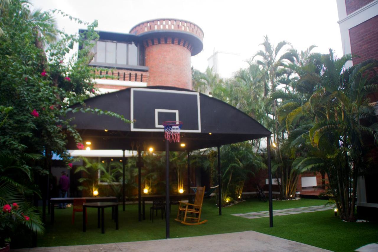 Brick Castle Hotell Chennai Eksteriør bilde
