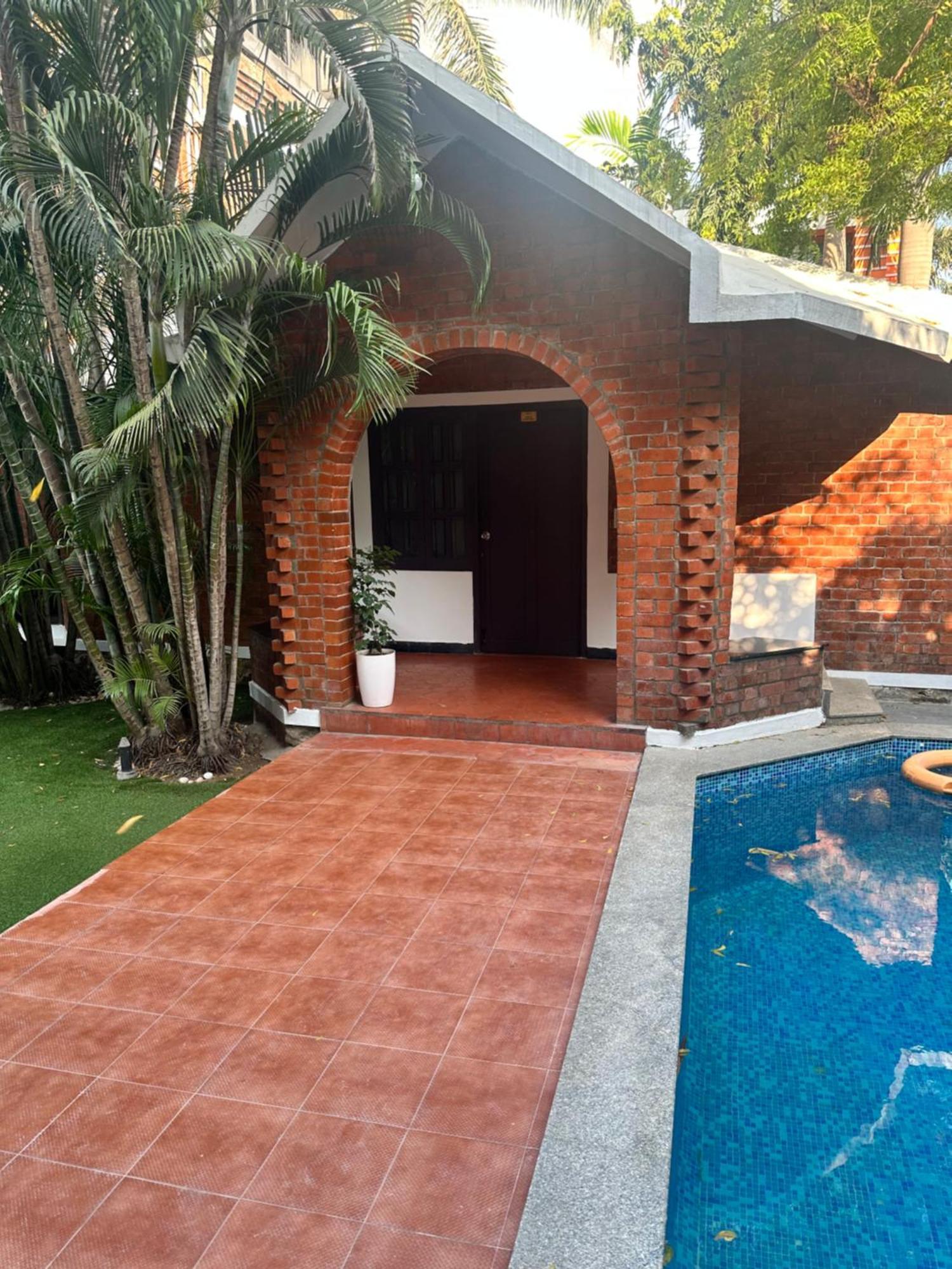 Brick Castle Hotell Chennai Eksteriør bilde