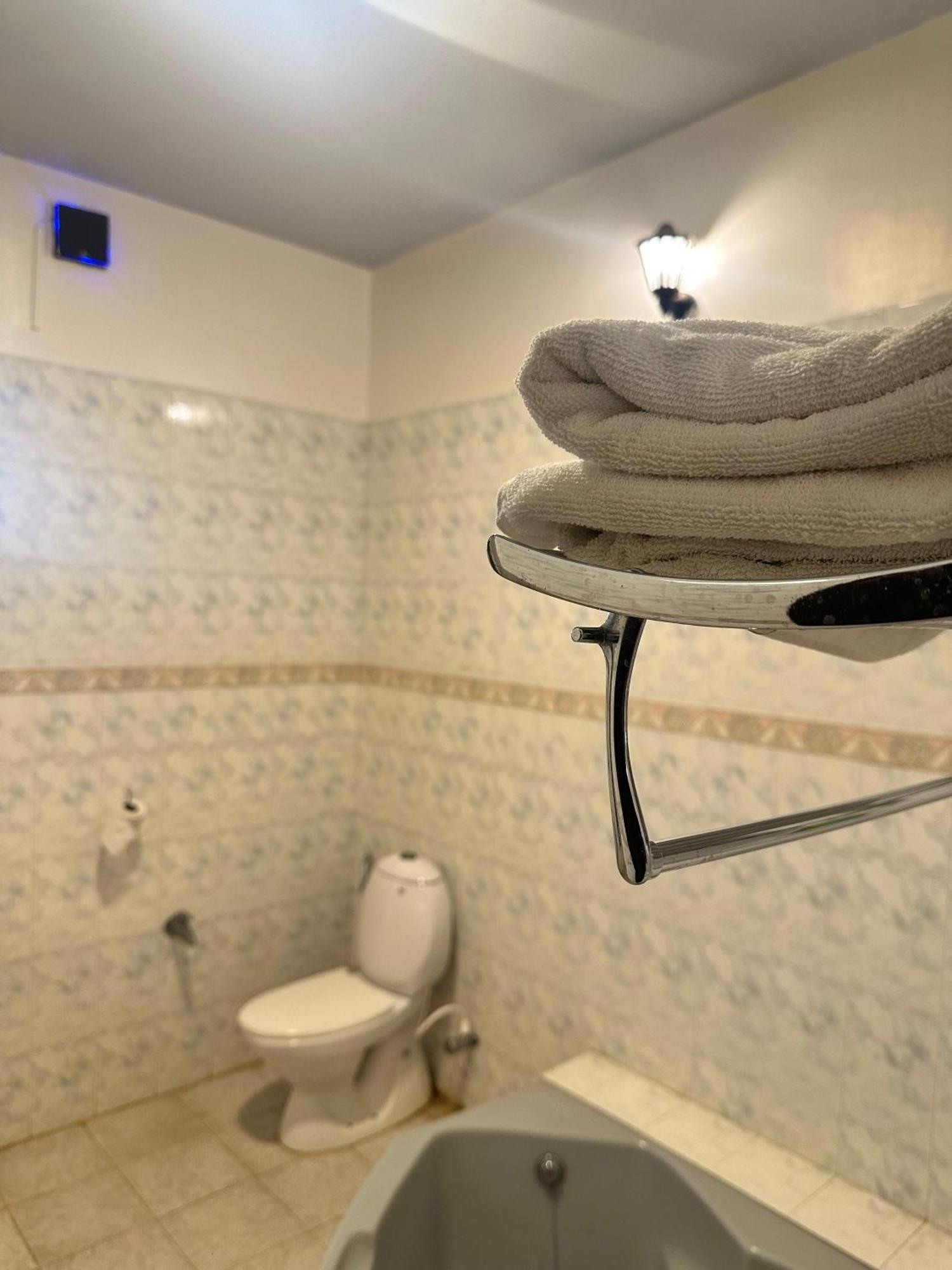 Brick Castle Hotell Chennai Eksteriør bilde